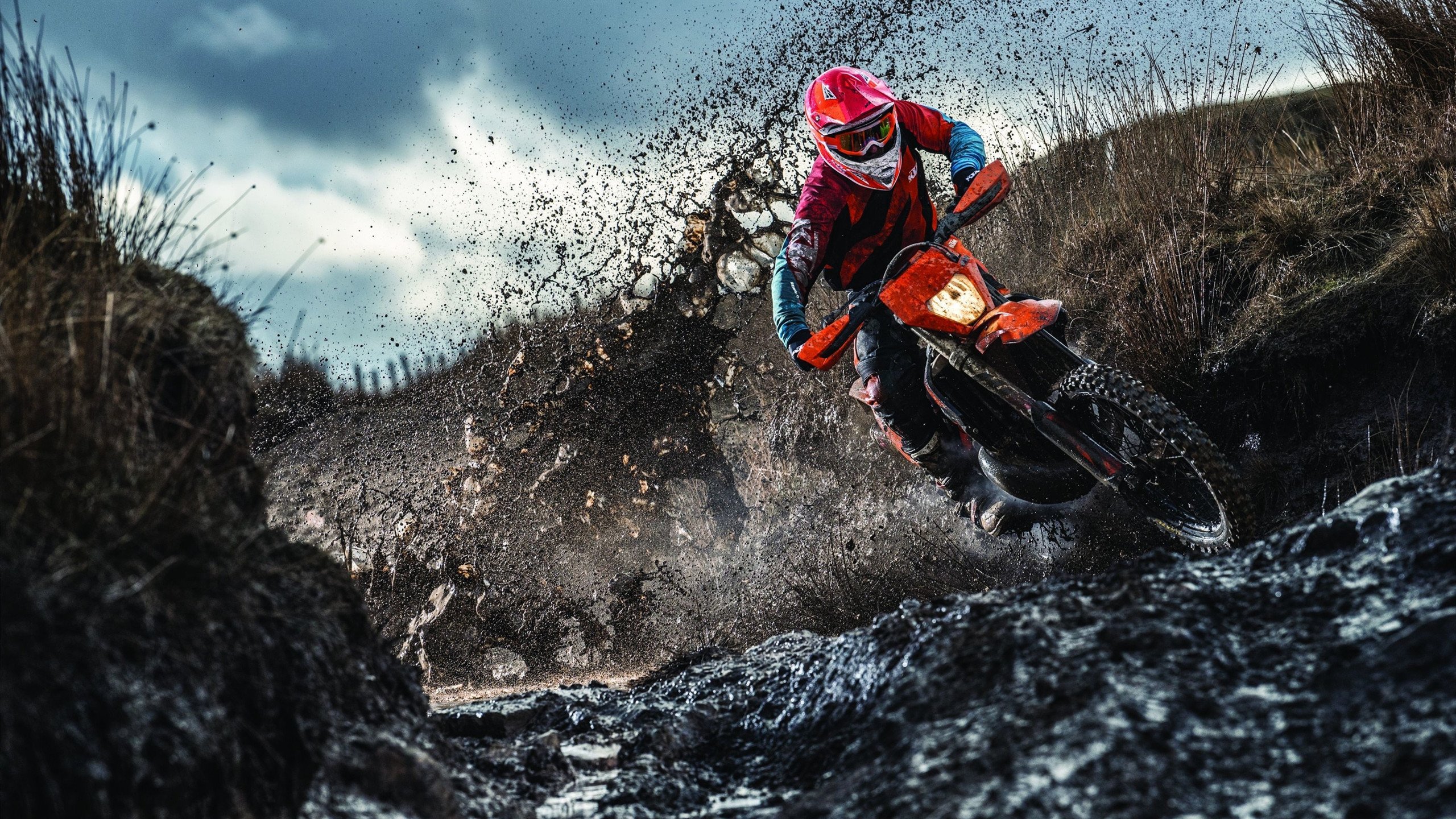 华体会平台娱乐-惊天逆转：落后翻盘，实力超乎想象，惊天逆转最后捡走u盘的人是谁