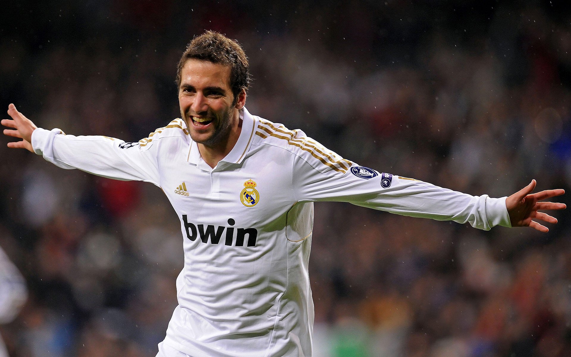 华体会app登入-是否应赋予主教练更多转会话语权，主教练能把自己换上场吗