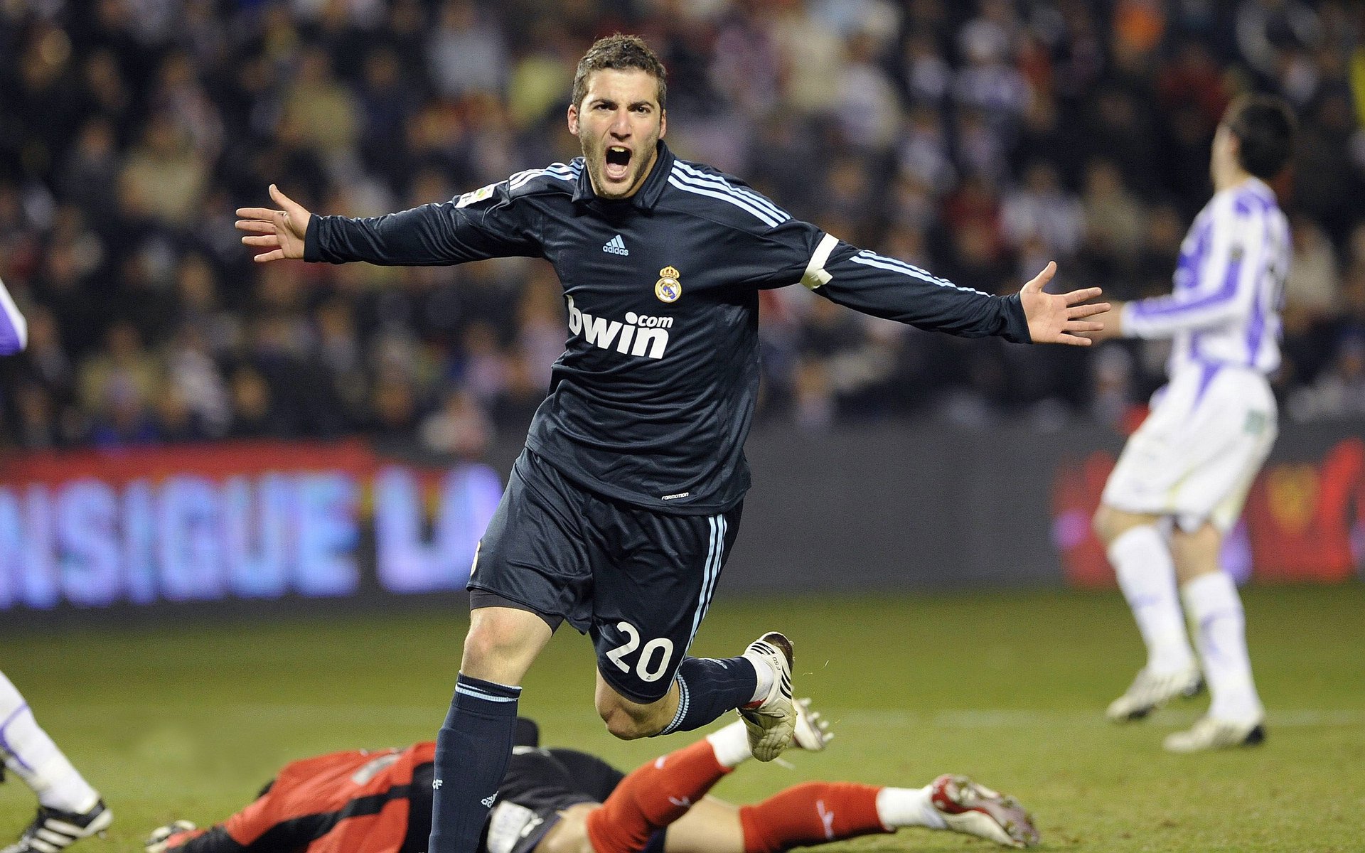 华体会体育官网-“马科斯·梅特罗的精湛技术与领导能力，帮助阿根廷美洲狮队成为新一代强队”